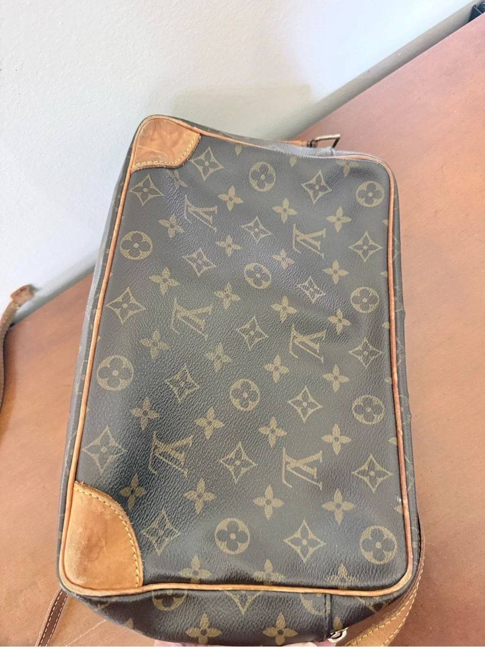 Vintage Authentic Louis Vuitton Monogram Trocadero 23 Canvas Leather Shoulder